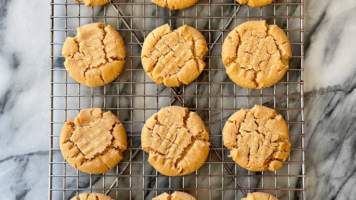 Cookies de Manteiga de Amendoim com Ovo de Linhaça